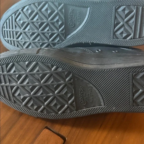 Chuck Taylor All Star Size 10.5m/12.5w - Picture 4 of 4